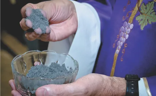 
          Imagem ilustrativa da imagem Missas com imposição de cinzas nas paróquias da Grande Vitória
          