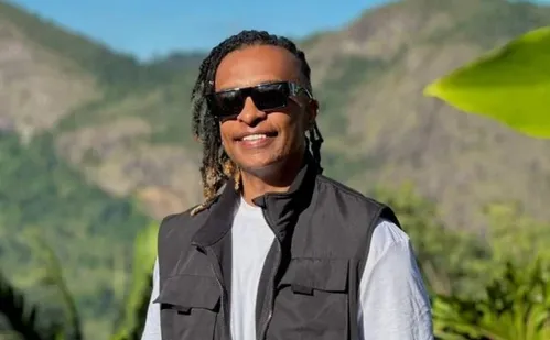 
          Imagem ilustrativa da imagem Monsueto, doTchakabum, faz aulão gratuito em shopping de Cachoeiro de Itapemirim
          