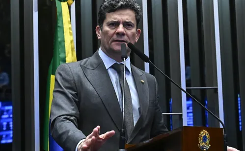 
          Imagem ilustrativa da imagem Moro se filiará ao PL para disputar governo do Paraná
          