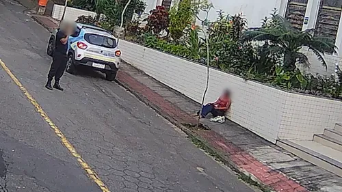 
          Imagem ilustrativa da imagem Mulher esfaqueia ex-marido após ter sido agredida por ele
          