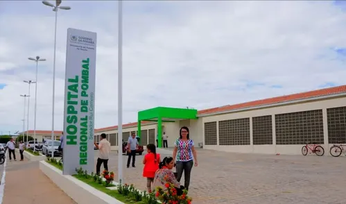 
          Imagem ilustrativa da imagem Mulher morre e mais de 100 pessoas buscam hospital após comerem em pizzaria na Paraíba
          