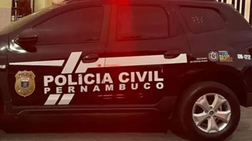 
          Imagem ilustrativa da imagem Mulher sofre tentativa de feminicídio após emboscada em Jaboatão dos Guararapes
          