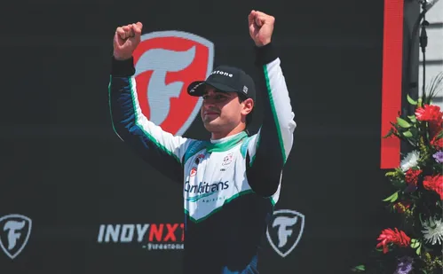 
          Imagem ilustrativa da imagem Na tela da TV Tribuna/ Band: brasileiro Caio Collet estreia na Fórmula Indy
          