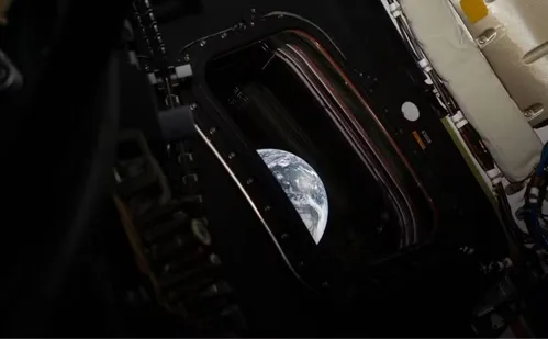 
          Imagem ilustrativa da imagem Nasa divulga primeiras imagens da Terra feitas pela missão Artemis 2
          