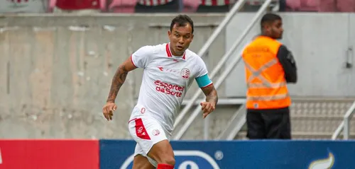 
          Imagem ilustrativa da imagem Náutico visita o Ceará em busca de manter invencibilidade histórica fora de casa
          