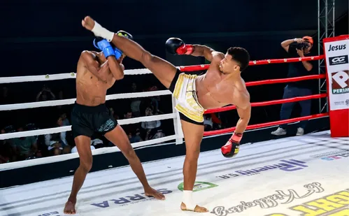 
          Imagem ilustrativa da imagem Noite de nocautes no kickboxing agita Jacaraípe
          