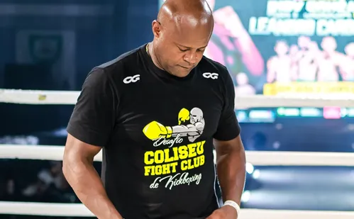 
          Imagem ilustrativa da imagem Noite de nocautes no kickboxing agita Jacaraípe
          