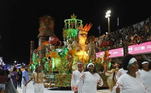 
          Imagem ilustrativa da imagem Novo Império celebra espiritualidade e ancestralidade com enredo "Aruanayê"
          