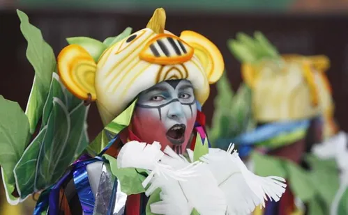 
          Imagem ilustrativa da imagem Novo Império celebra espiritualidade e ancestralidade com enredo "Aruanayê"
          