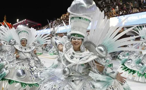 
          Imagem ilustrativa da imagem Novo Império celebra espiritualidade e ancestralidade com enredo "Aruanayê"
          