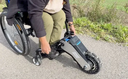 
          Imagem ilustrativa da imagem Novos robôs que cuidam de idosos e ajudam em casa
          