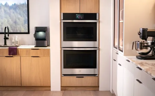 
          Imagem ilustrativa da imagem Novos robôs que cuidam de idosos e ajudam em casa
          