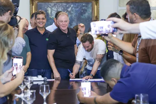 
          Imagem ilustrativa da imagem "Nunca fechei as portas para o governo do Estado", afirma Renzo
          