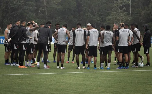 
          Imagem ilustrativa da imagem Nuno Moreira, Johan Rojas, Marino Hinestroza e Adson: disputa aberta no ataque
          