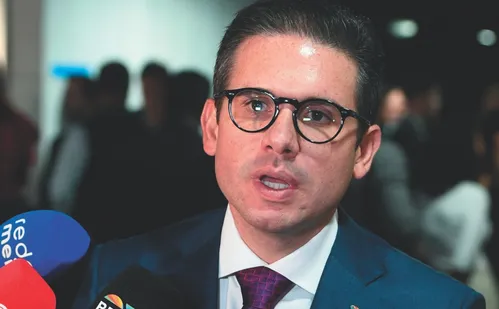 
          Imagem ilustrativa da imagem O que pode mudar com o projeto do governo que acaba com a escala 6x1
          