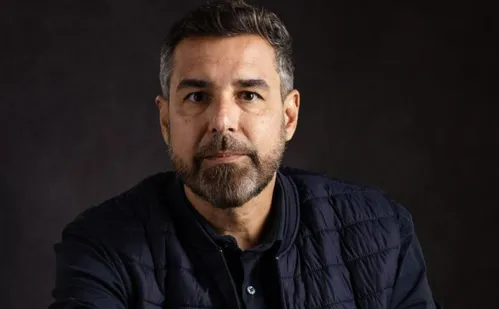 
          Imagem ilustrativa da imagem O varejo na era da IA invisível: Quem convence o algoritmo?
          