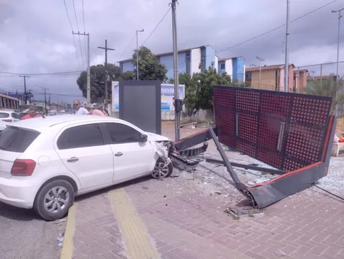 
          Imagem ilustrativa da imagem Olinda implementa registro online de acidentes de trânsito sem vítimas
          