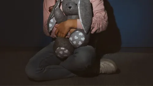 
          Imagem ilustrativa da imagem PCPE prende quatro suspeitos de estupro de vulnerável no Grande Recife
          