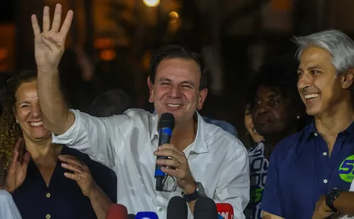 
          Imagem ilustrativa da imagem PT vai apoiar Eduardo Paes no Rio de Janeiro
          