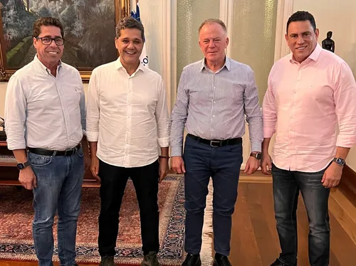 
          Imagem ilustrativa da imagem Palácio Anchieta está com as “mãos na taça”
          