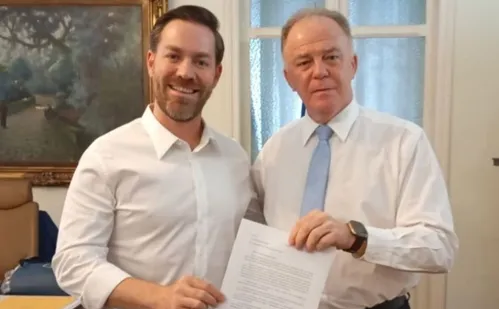 
          Imagem ilustrativa da imagem Palácio não desistiu de atrair Renzo ao projeto
          