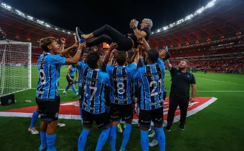 
          Imagem ilustrativa da imagem Palmeiras, Cruzeiro e Grêmio: como chegam os campeões estaduais no Brasileirão?
          