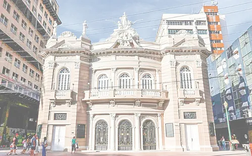 
          Imagem ilustrativa da imagem Parques, praias e teatros: lugares para desacelerar da rotina na Grande Vitória
          