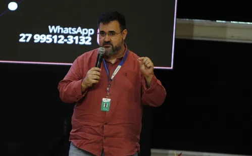 
          Imagem ilustrativa da imagem Petrobras quer aumentar produção de óleo no Espírito Santo
          