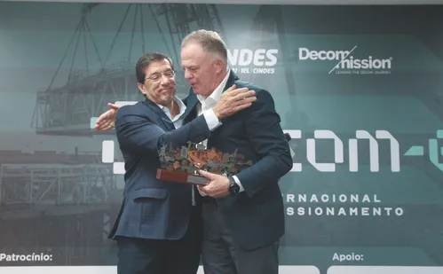 
          Imagem ilustrativa da imagem Petrobras vai investir R$ 30 bilhões até 2030 no Espírito Santo
          