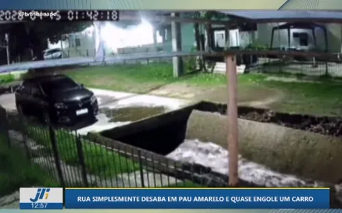 
          Imagem ilustrativa da imagem Placa de concreto de rua desaba e quase atinge carro em Paulista
          