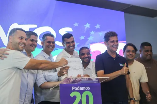 
          Imagem ilustrativa da imagem Podemos surpreende nas montagens de chapas
          