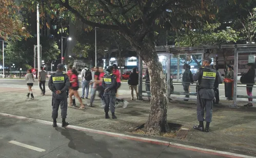 
          Imagem ilustrativa da imagem Policiamento reforçado com mais de 2 mil agentes para segurança na Festa da Penha
          