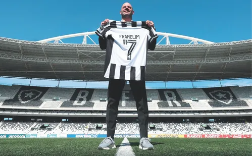 
          Imagem ilustrativa da imagem Português Franclim estreia como técnico do Botafogo nesta quinta-feira
          