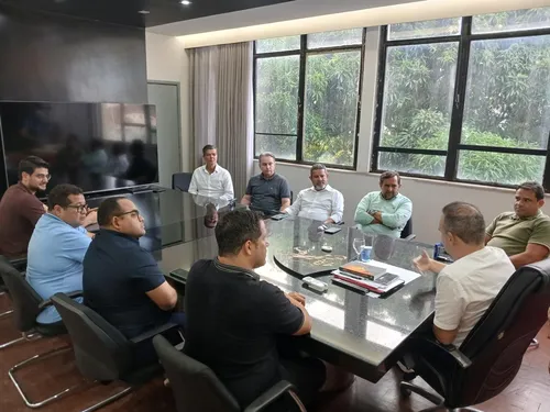 
          Imagem ilustrativa da imagem Presidência do Sport recebe representantes da TV Tribuna
          