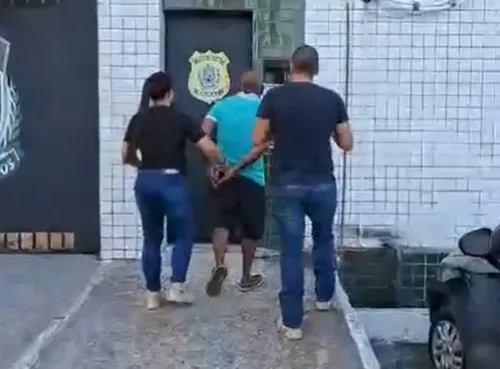 
          Imagem ilustrativa da imagem Preso feminicida que matou ex-esposa em Barra de Jangada
          