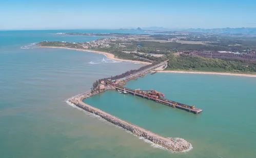 
          Imagem ilustrativa da imagem Projeto bilionário vai ligar portos e indústrias e criar 50 mil empregos no ES
          