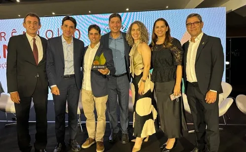 
          Imagem ilustrativa da imagem Projeto da Vports que protege baleias é premiado pela ANTAQ
          