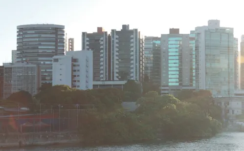 
          Imagem ilustrativa da imagem Projeto pode mudar regime jurídico e reduzir taxa de 24.101 imóveis do ES
          