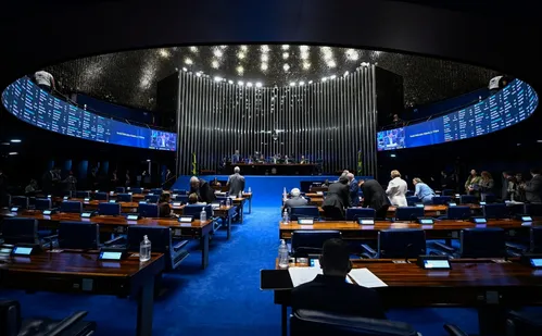 
          Imagem ilustrativa da imagem Projeto que inclui violência contra os filhos na Lei Maria da Penha é aprovado
          