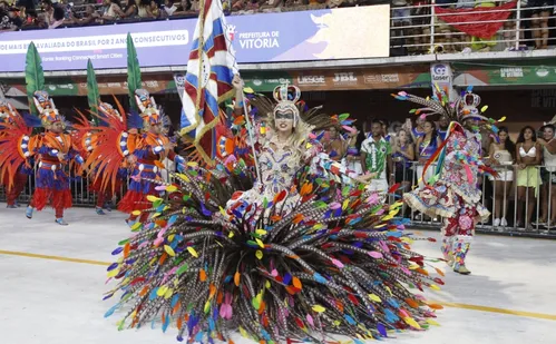 
          Imagem ilustrativa da imagem Próximo desfile do Carnaval de Vitória vai ser em janeiro de 2027
          