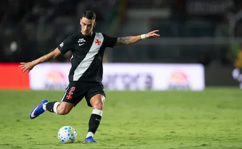 
          Imagem ilustrativa da imagem Puma Rodríguez vira solução ofensiva no Vasco
          