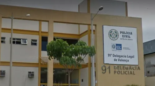 
          Imagem ilustrativa da imagem Quatro pessoas são detidas por suspeita de estupro coletivo de duas meninas de 13 anos no Rio
          