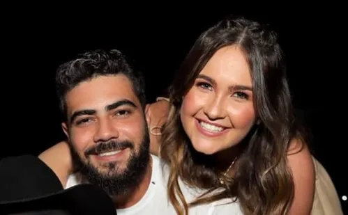 
          Imagem ilustrativa da imagem Quem é Amanda Vasconcelos? Mulher do sertanejo Henrique foi detida e solta nos EUA
          