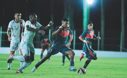 
          Imagem ilustrativa da imagem Real Noroeste e Serra dão início ao mata-mata do Capixabão nesta sexta
          