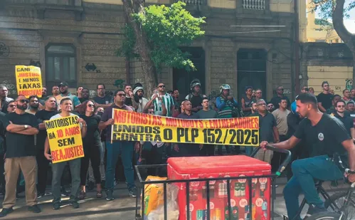 
          Imagem ilustrativa da imagem Regras para trabalho por aplicativos são adiadas após protestos
          