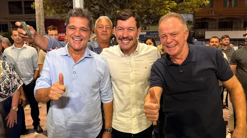 
          Imagem ilustrativa da imagem Ricardo Ferraço: "Relação com Arnaldinho vai de vento em popa"
          