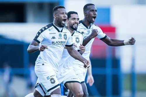 
          Imagem ilustrativa da imagem Rio Branco vence o Capital/DF por 2 a 0 e se isola no topo do grupo
          