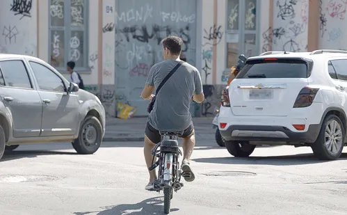 
          Imagem ilustrativa da imagem Rio de Janeiro veta bikes elétricas em vias com mais de 60 km/h
          
