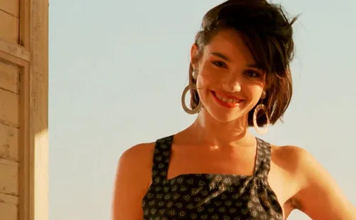 
          Imagem ilustrativa da imagem Rio de Sangue: caçada perigosa em ação com Giovanna Antonelli
          