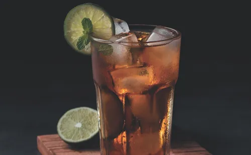 
          Imagem ilustrativa da imagem Risco para a saúde: uso de cigarro eletrônico dispara entre adolescentes
          